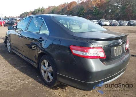 2011 Toyota Camry Se z USA, uszkodzony, nr VIN 4T1BF3EK1BU753126